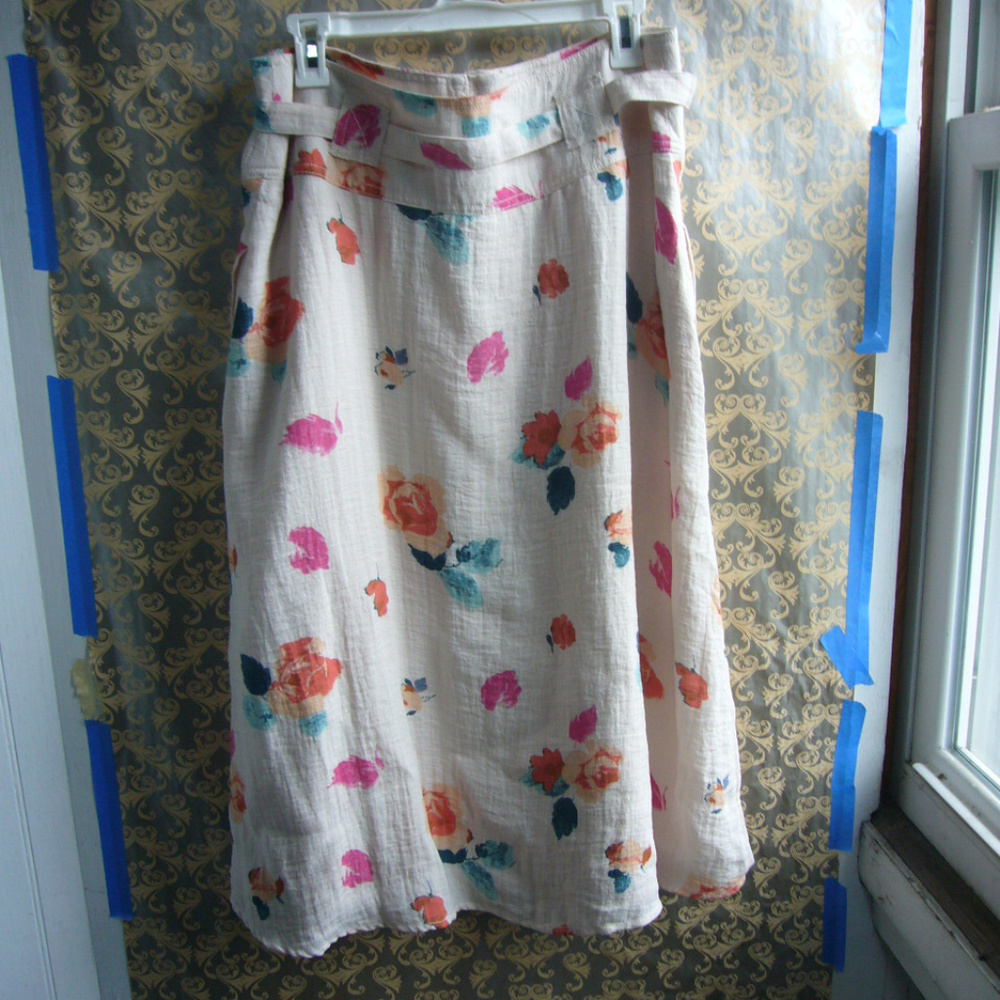Kimchi Blue Beige Floral Watercolor 90s Y2K Skirt - 12 Floral Rayon Pockets Belt